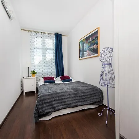 Apartment Hello River View 5 Bedrooms Very Big 100 M2 *
