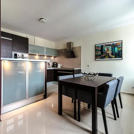 Hello River View 5 Bedrooms Very Big 100 M2 아파트 *